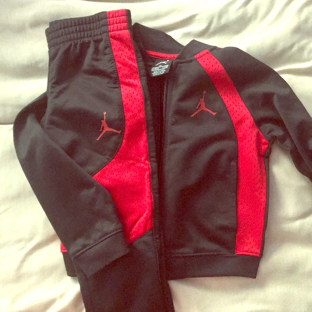 Jordan brand track suit🖤❤️